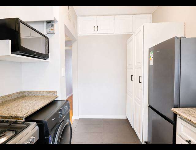 2.5 BEDROOM APARTMENT FOR SALE IN MORNINGSIDE
